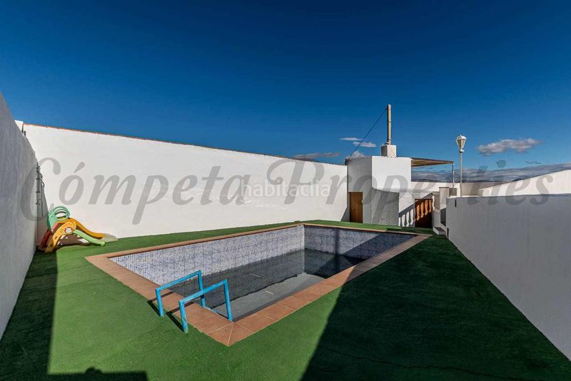 Foto d94dffb2-6662-41ac-ae34-b80fb6d50ba2. Casa amb piscina a Macharaviaya