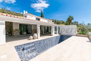 House in Cómpeta. Casa de campo en cómpeta