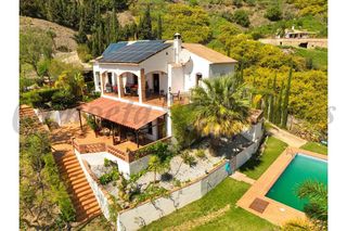 House in Frigiliana. Casa de campo en frigiliana