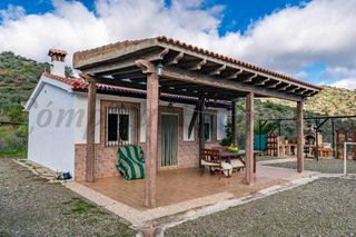 Casa a Olías. Casa de campo en comares