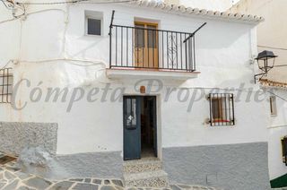 Casa in Canillas de Aceituno. Casa pueblo en canillas de aceituno