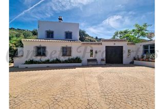 Casa en Centro Histórico. Casa de campo en vélezmálaga