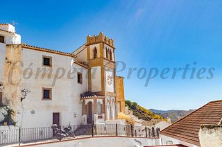 Casa a Salares