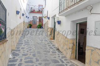 Casa in Árchez. Casa pueblo en árchez