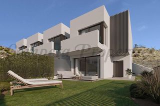 Casa a Lo Cea. Casa pueblo en rincón de la victoria