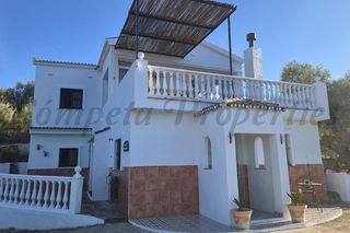 House in Comares. Casa de campo en comares