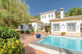 Maison à Cómpeta. Exclusiva casa de campo con privacidad, amplitud y espectaculare