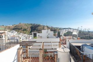 Casa a Cómpeta. Casa de pueblo completamente reformada en cómpeta