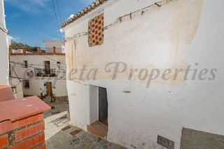 Maison à Salares. Casa para reformar en salares
