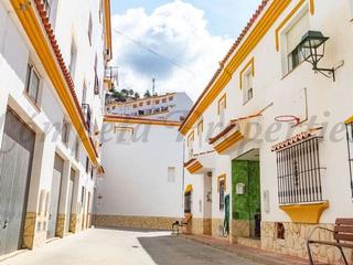 Casa adossada a Cómpeta