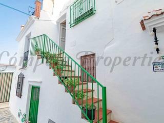 Semi detached house in Canillas de Albaida
