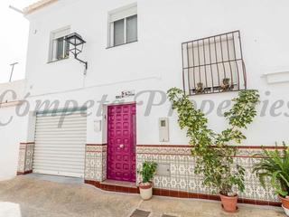 Casa adossada a Cómpeta