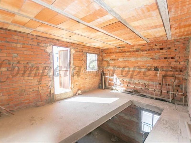 Foto 90ea7639-d8fa-4998-8bd2-9609b73772ef. Casa adosada en Cómpeta