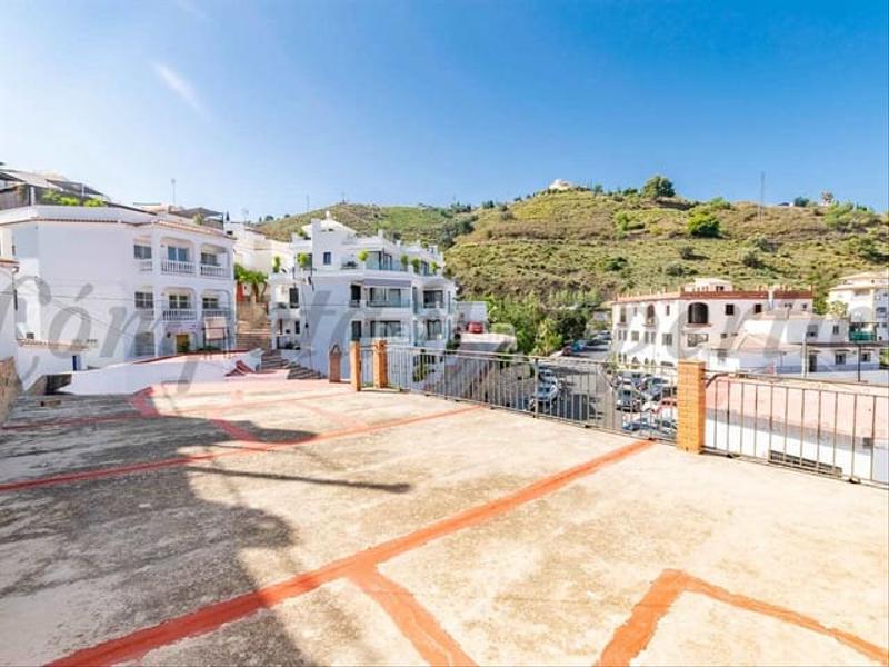 Foto a2ff0f96-fd83-4cf3-9d2e-7dc75ee7bf71. Casa adosada en Cómpeta