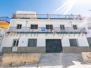 Casa adossada a Cómpeta
