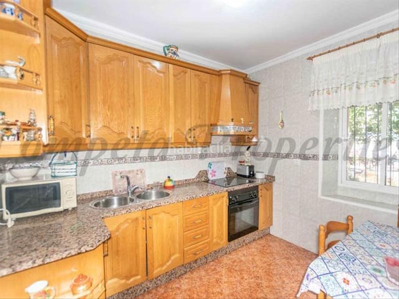 Foto 8c9c92b0-11d8-4097-a1cd-5db493143dc8. Casa adossada amb calefacció a Cómpeta