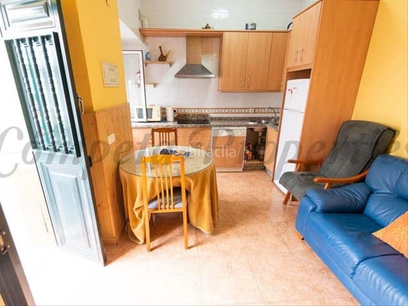 Foto d7cc5ff2-28b1-4eb5-ab5b-511f7390758b. Casa adossada amb calefacció a Torrox pueblo Torrox