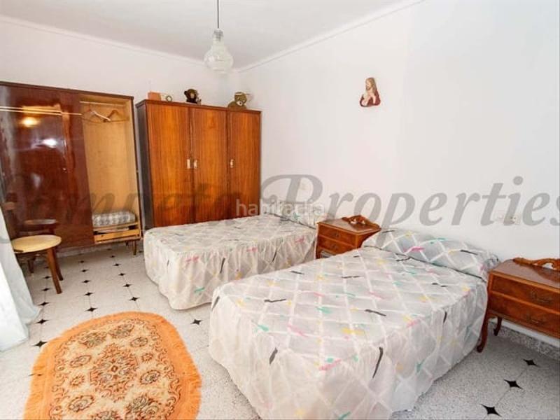 Foto f08b939a-374c-4345-a54c-65ba085e8cf1. Casa adossada amb calefacció a Torrox pueblo Torrox