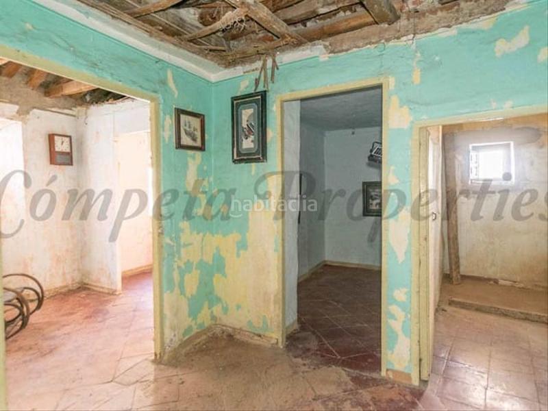 Foto 35092155-92c5-40cf-aa0b-0e3fb868d970. Casa adosada en Cómpeta