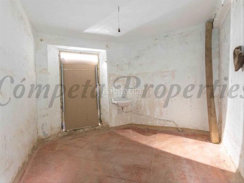 Foto ab358783-45c5-4b4c-95de-b5f9136b99b4. Casa adosada en Cómpeta