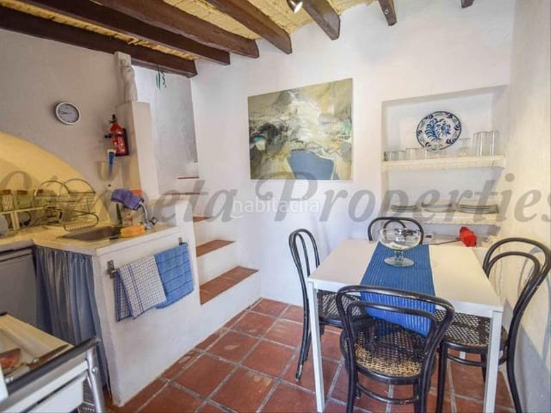 Foto 6cbf31d5-4815-4728-881f-3192f1a81f02. Semi detached house with heating in Torrox pueblo Torrox