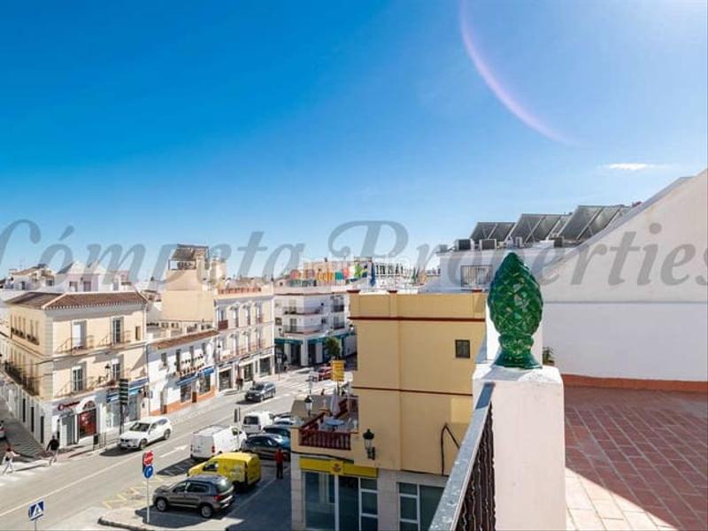 Foto e53fb1c7-8e10-4537-8fac-9ac37a8e885e. Casa adossada amb calefacció a nueva Nerja Nerja