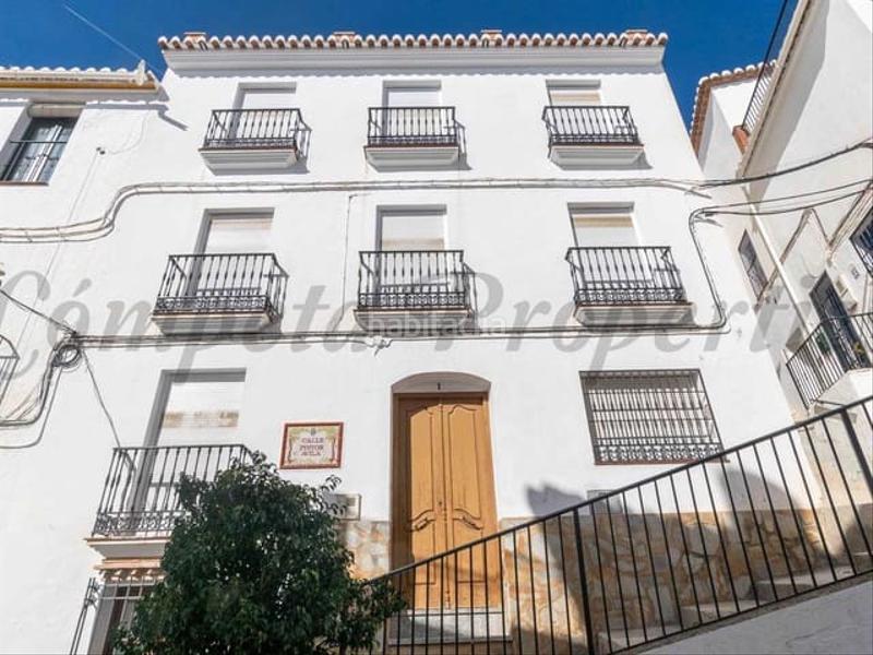 Foto ce378627-d9bc-4510-8745-97a24d282a1c. Casa adossada amb calefacció a Cómpeta