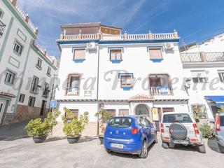 Casa adossada a Cómpeta