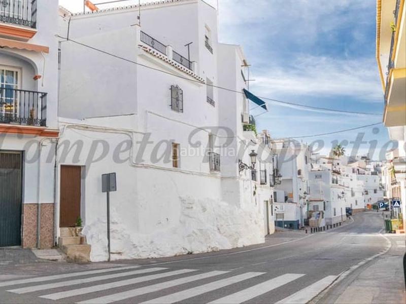 Foto d20c5efd-9ff6-4abc-ac93-c520e92b9f2c. Casa adosada en Torrox pueblo Torrox