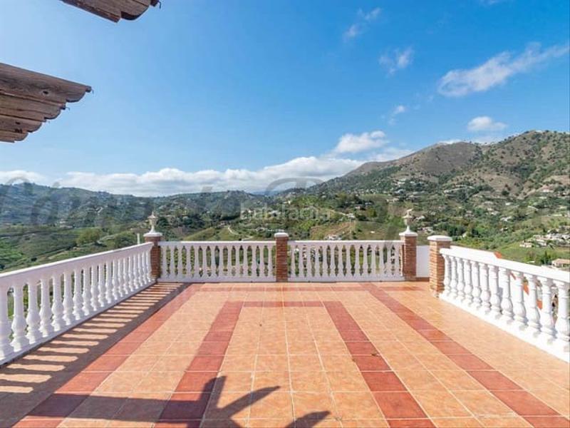 Foto 5216a866-4cda-486b-bb31-c68d0d3cbdf3. House with heating in Cómpeta