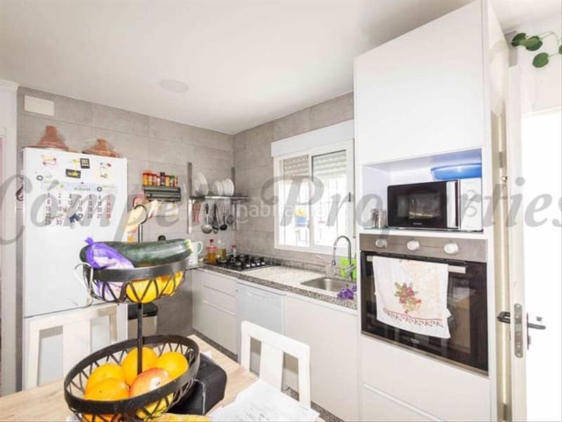 Foto 150f5f39-3429-435a-b09b-eabaa9c1a7c8. Semi detached house with heating in Torrox pueblo Torrox