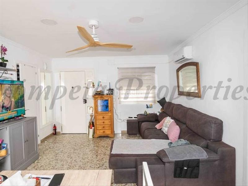 Foto 87b431f3-bdb7-48d1-8bc1-79a092252530. Semi detached house with heating in Torrox pueblo Torrox
