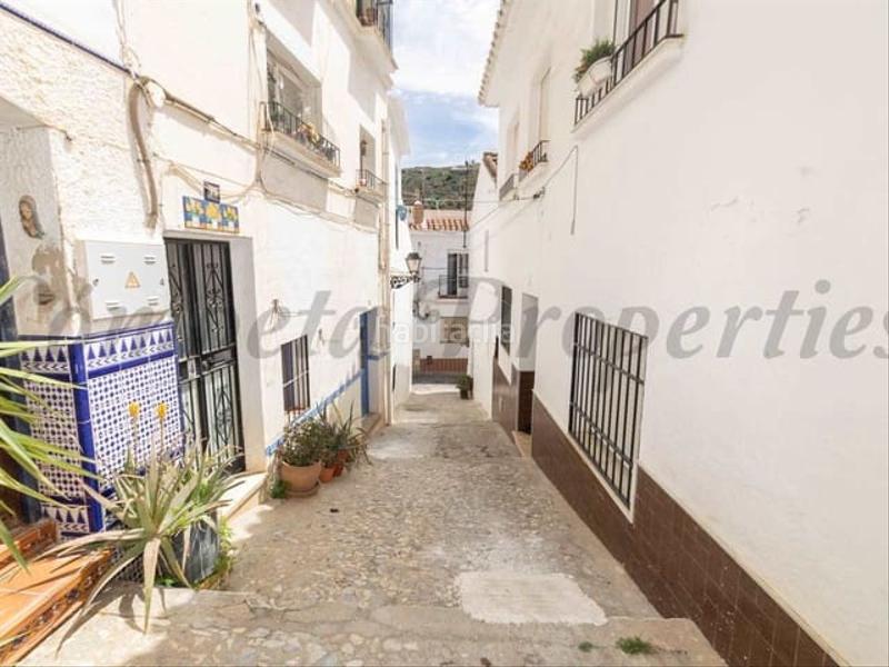 Foto 662562c4-ea98-41fe-9fa5-3e7ce1c83fce. Semi detached house with heating in Torrox pueblo Torrox