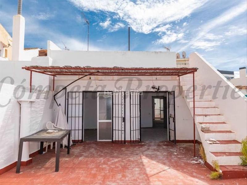 Foto 61dc3f22-9b6c-44f0-959b-e38dbd47d3f0. Maison jumelée avec chauffage dans nueva Nerja Nerja