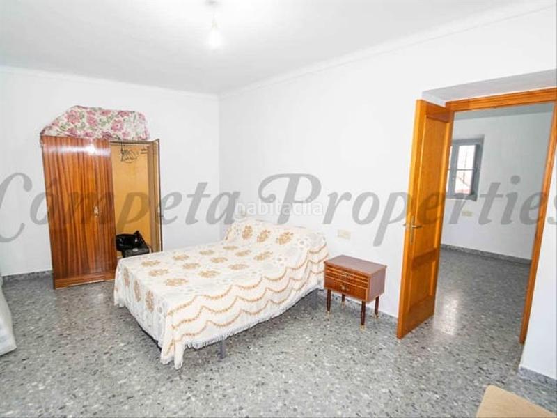 Foto f2d9c386-cdde-407d-9a0e-b05257593d51. Casa adossada amb calefacció a Torrox pueblo Torrox