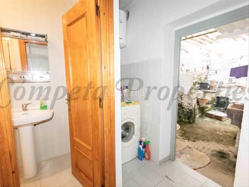 Foto 8ac977df-2d55-4110-8348-550f2c155490. Semi detached house with heating in Torrox pueblo Torrox