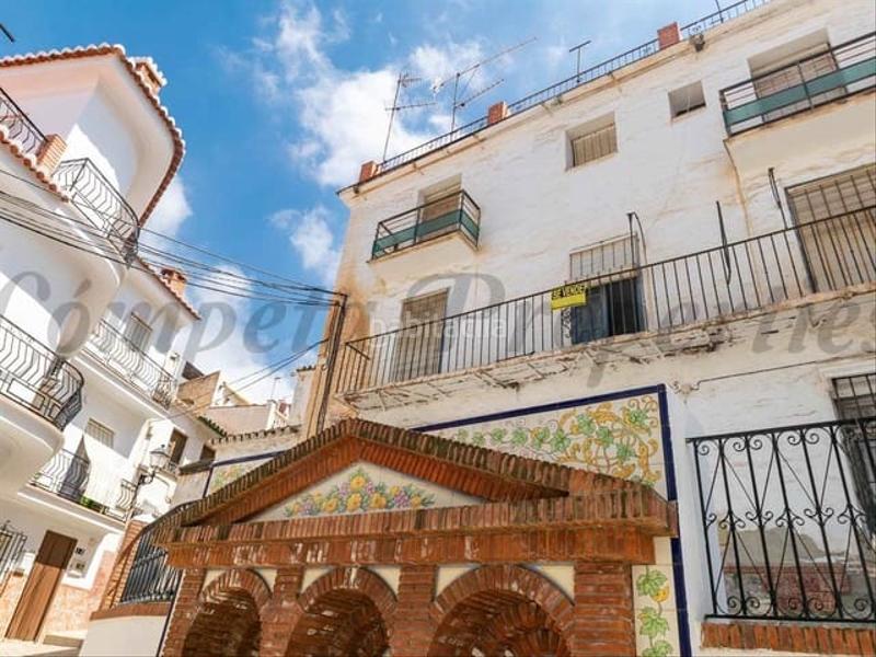 Foto 2250a24c-e53c-4d5a-a018-5c2928cd5605. Casa adosada en Algarrobo pueblo Algarrobo