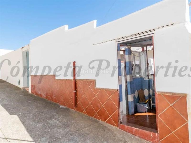 Foto 27a0abf9-d1b0-4a92-a701-37cc2b3a6508. Casa adosada en Torrox pueblo Torrox