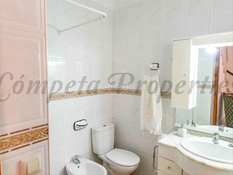 Foto 59fa0da2-d16e-41f4-a2f9-9b04aca00d7c. Semi detached house with heating in Torrox pueblo Torrox