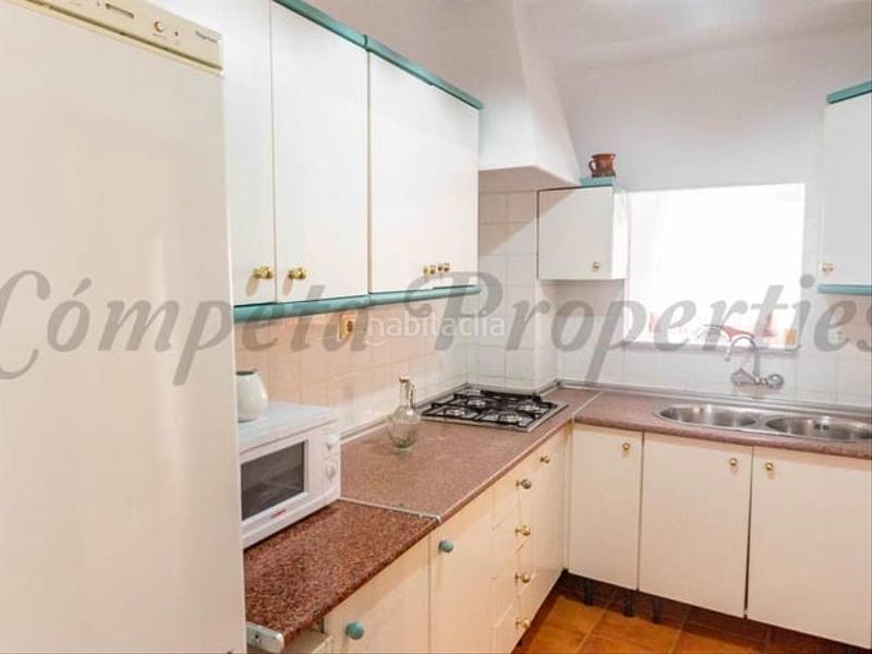 Foto 87a6328e-73ae-4767-b256-07cdc760b5d3. Semi detached house with heating in Torrox pueblo Torrox