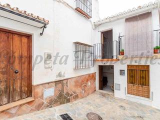 Semi detached house in Comares