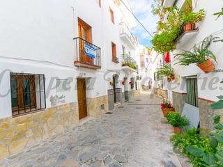 Casa adossada a Árchez