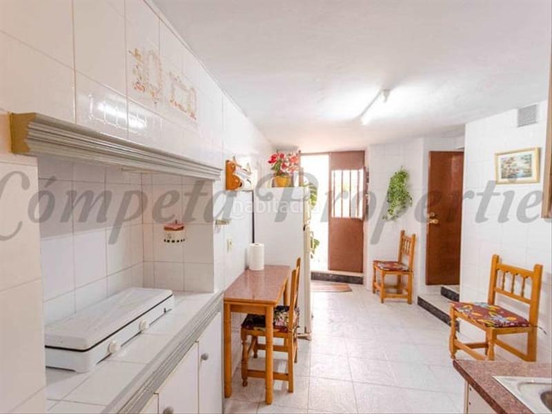 Foto d98dc5bc-4ce2-4485-9c94-e799d61d0fcd. Casa adossada amb calefacció a Cómpeta