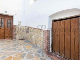 Casa adossada a Sayalonga