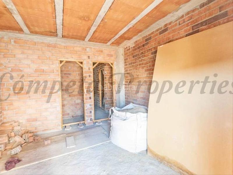 Foto ef55820a-c1ab-41e3-bc88-e979ffc80781. Casa adosada en Algarrobo pueblo Algarrobo