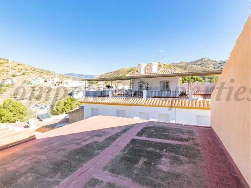 Foto a236e696-cd82-45f2-bc66-7cba0469ee94. Reihenhaus mit heizung in Algarrobo pueblo Algarrobo