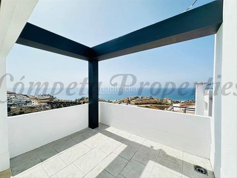 Foto b3ae4f3e-37d7-4120-87a1-f02f4e4510b7. Casa adossada amb calefacció a Torrox pueblo Torrox