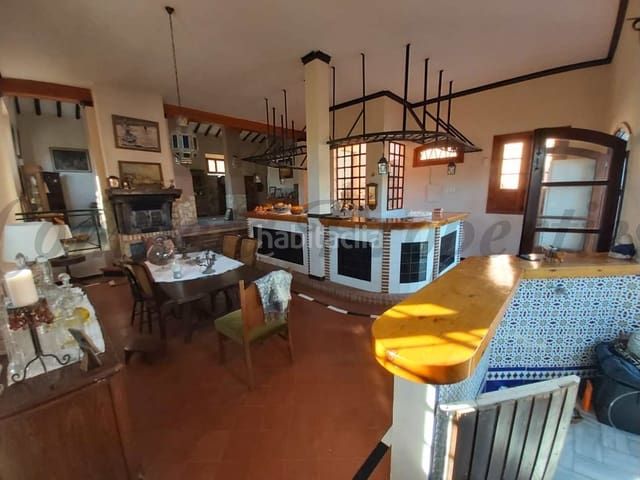 Foto 3ff1905f-5834-426e-abdd-a6eb02adc4ee. Maison avec chauffage dans nueva Nerja Nerja