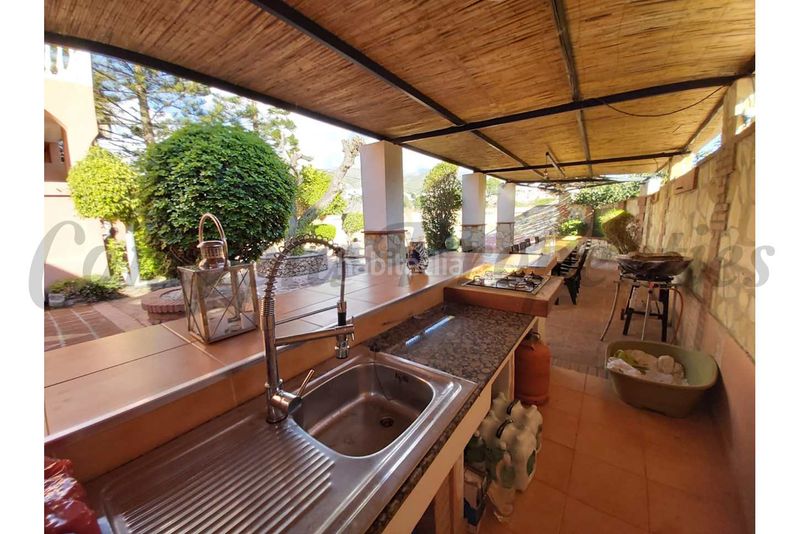 Foto adb7e986-857d-429f-a36c-bfcbfd7dafae. Casa amb xemeneia aparcament piscina a Avda Pescia - Ctra de Frigiliana Nerja