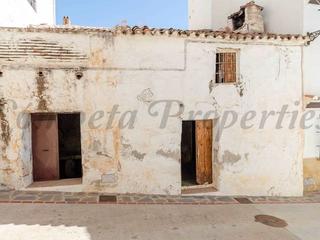 Semi detached house in Sedella